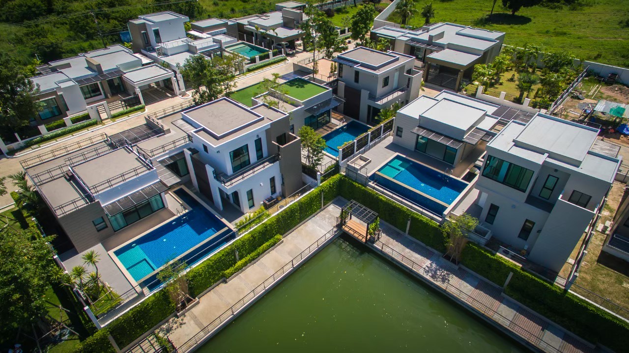 Lake View